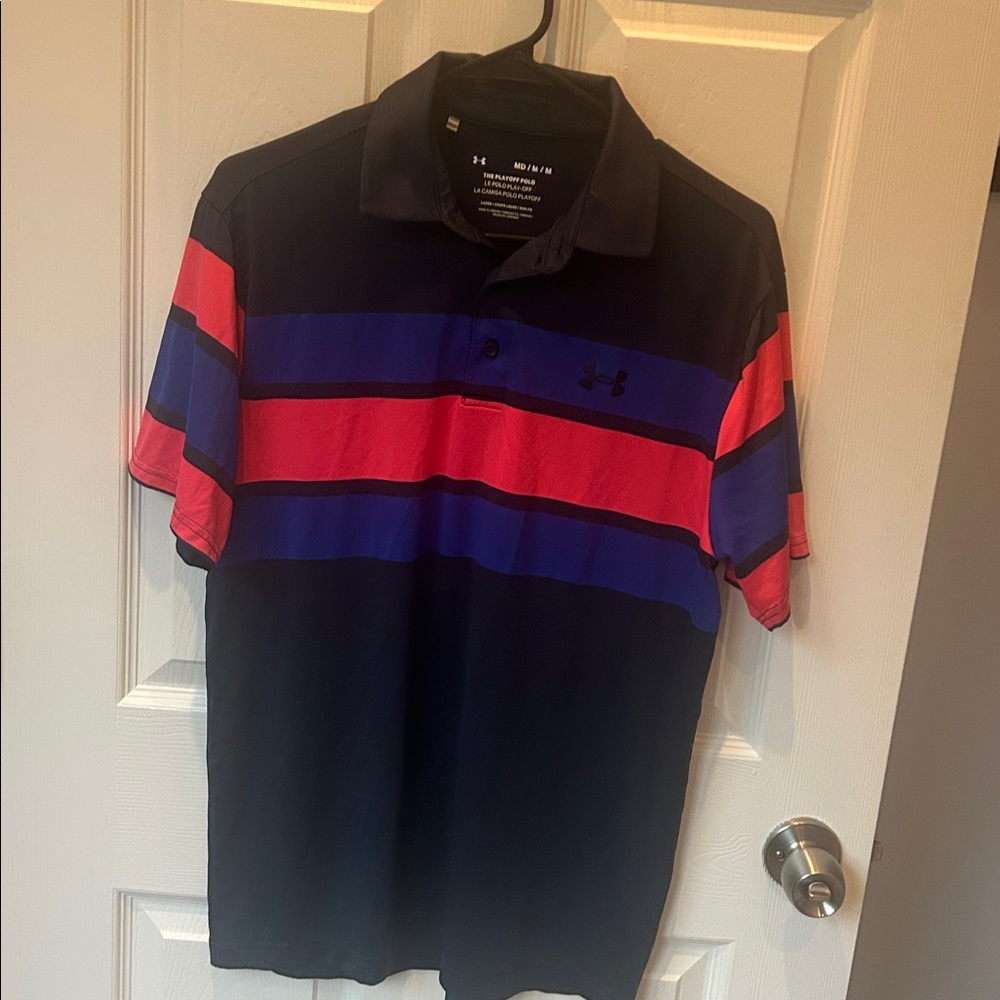 Mens Under Armour Golf polo. Size Medium.